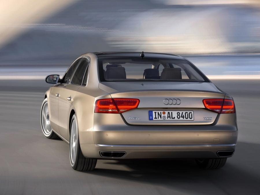  Audi A8L W12 Quattro (D4) 2010 года  (WW) (фото 9 из 35)